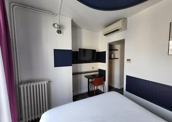 Accueil Hotel Paris Pigalle Montmartre - Hotel Renove